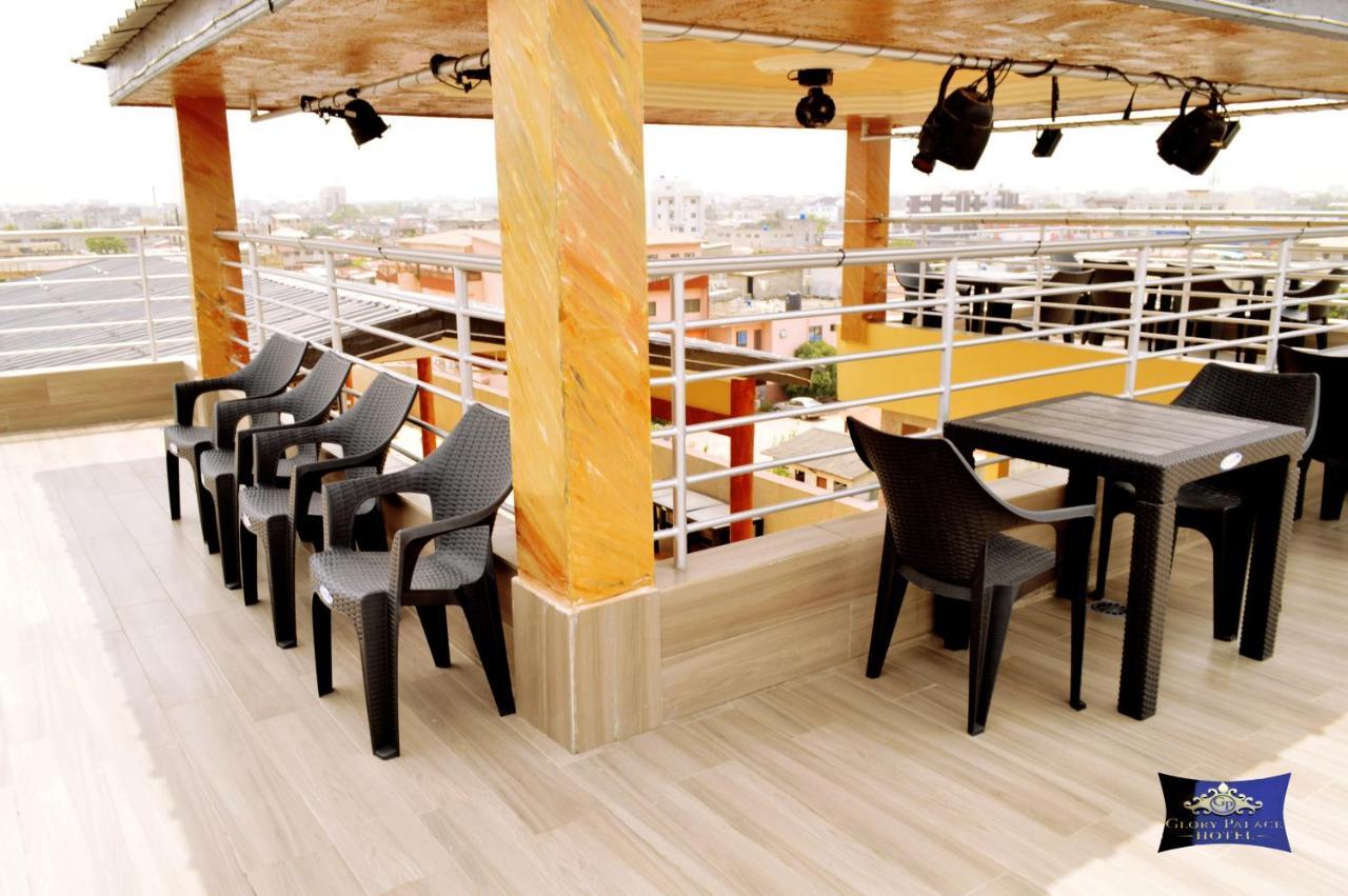 Glory Palace Hotel Cotonou Buitenkant foto