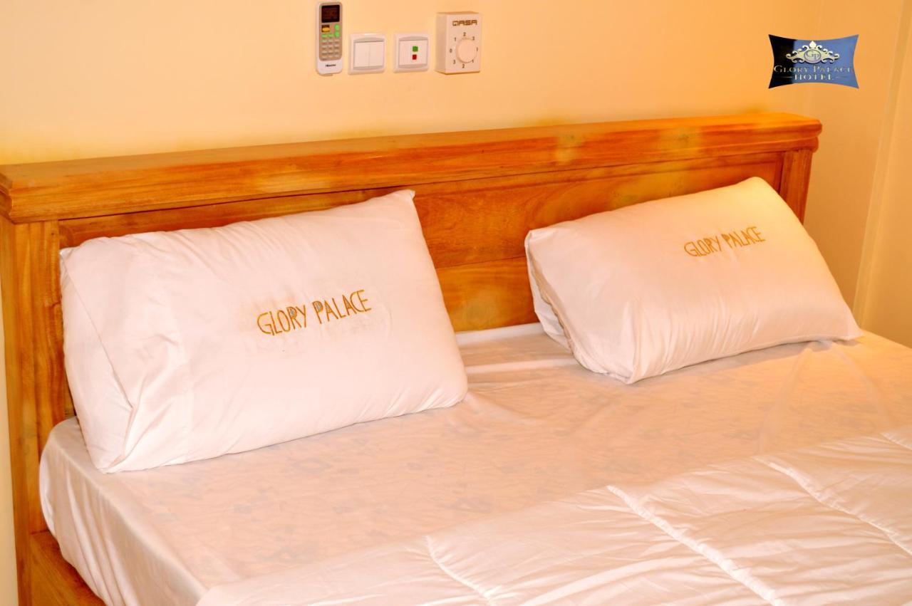 Glory Palace Hotel Cotonou Buitenkant foto